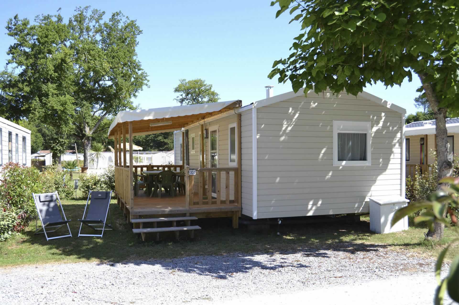 Spacious and fully equipped mobile homes
