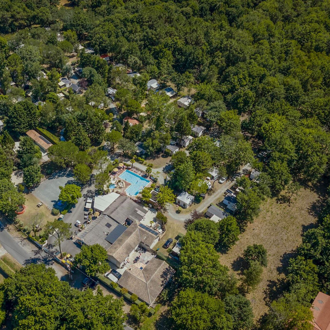empalcements camping des familles dans le médoc