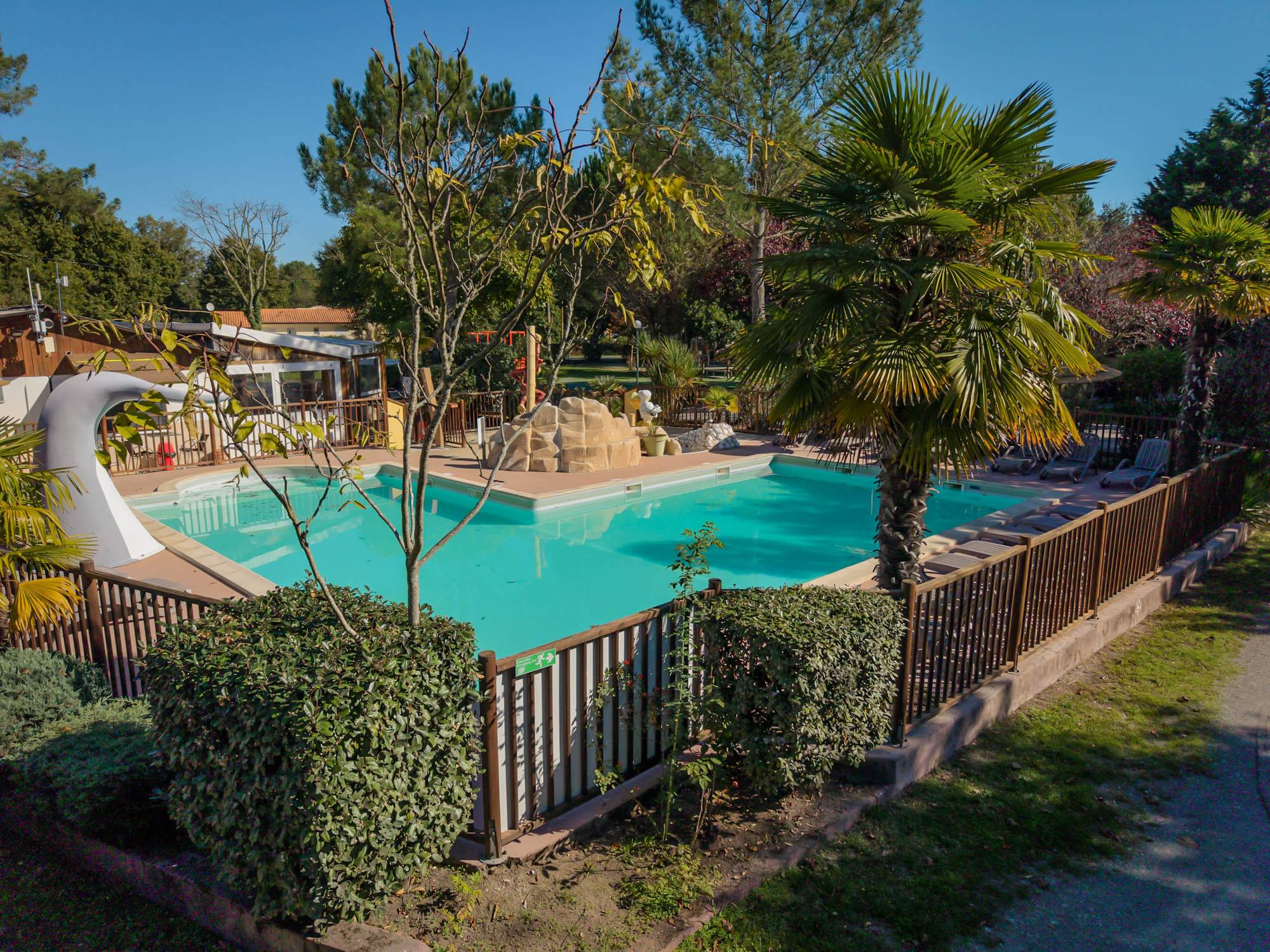piscine camping des familles au médoc