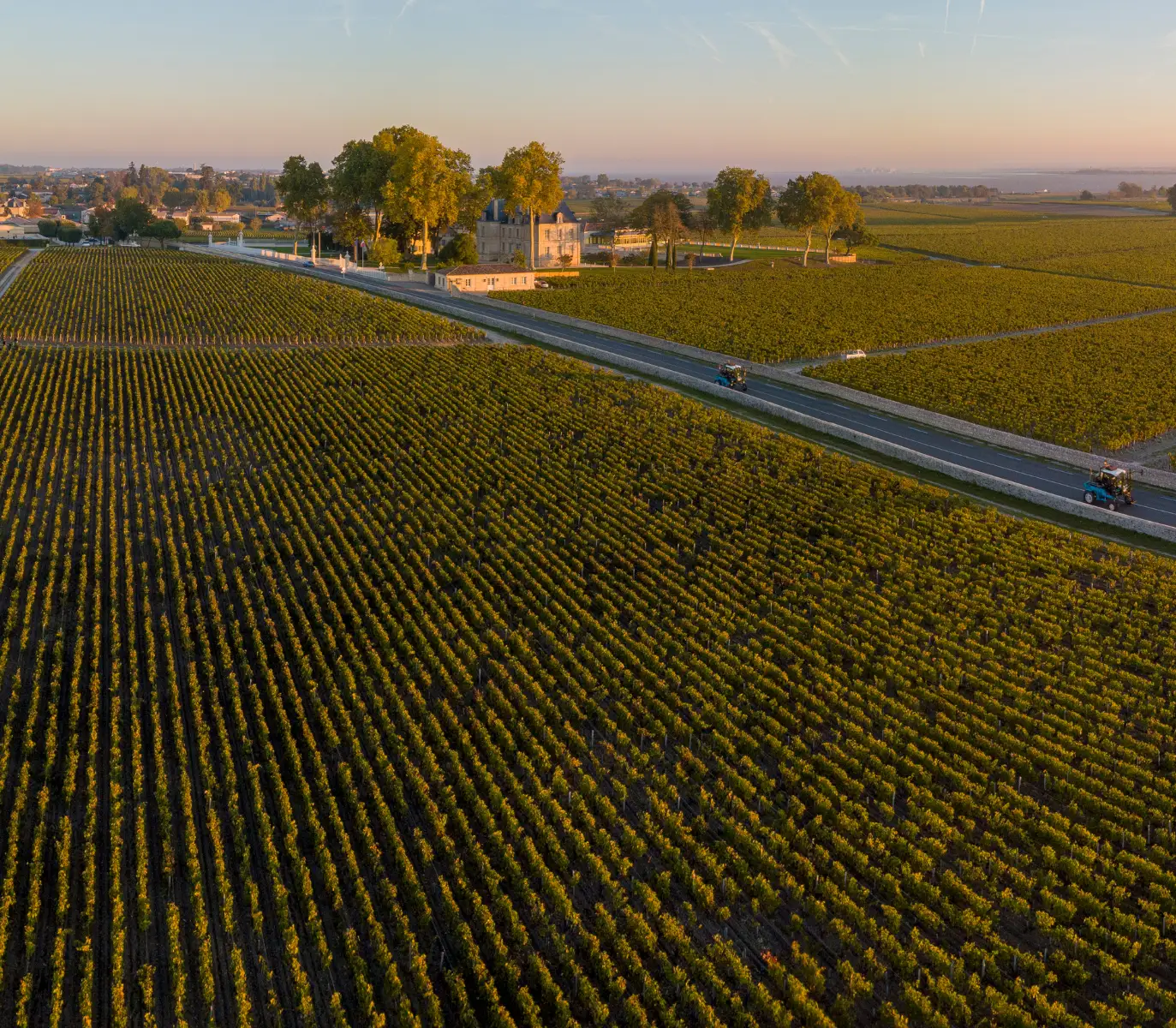 route châteaux vins du Médoc